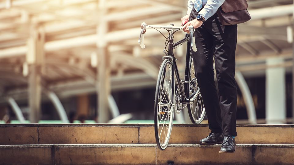 Fietsen naar werk maakt sporten onnodig
