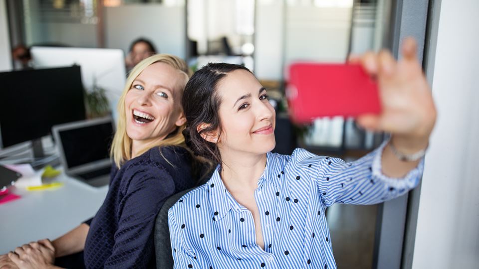 Collega's maken je gelukkiger