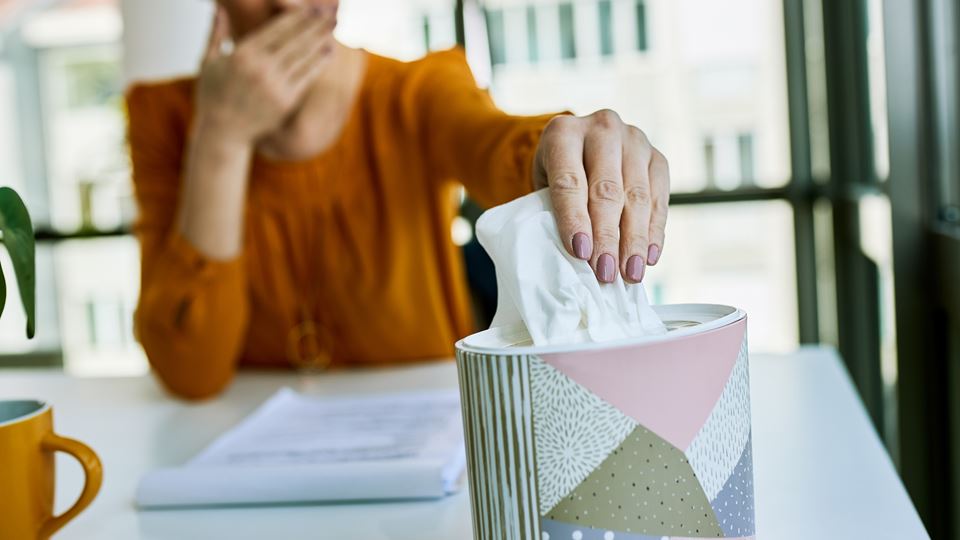 Ziekteverzuim daalt, maar werkgevers vrezen forse stijging