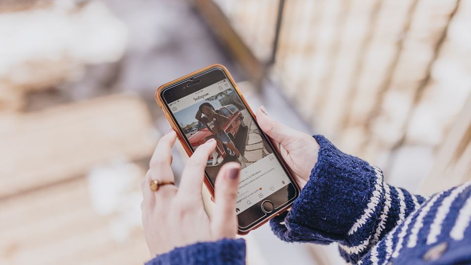 ‘Stop met het Facebook-checken van sollicitanten’