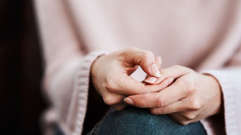 Vrouwen kampen met geweld en intimidatie op het werk, kabinet doet ‘te weinig’