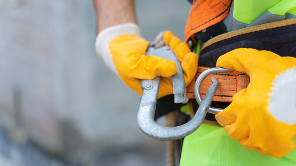 Minder Nederlanders doen gevaarlijk werk