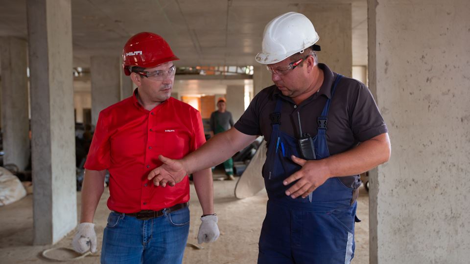 Je bedrijfspand verbouwen? Dit zijn de voordelen van een container huren