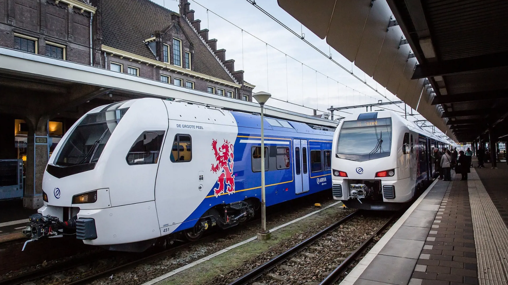 Minder Treinen En Bussen Wegens Minder Reizigers En Medewerkers ...