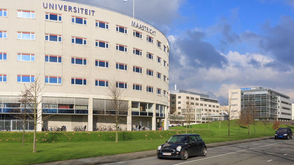Hoogleraar Universiteit Maastricht op non-actief na seksueel wangedrag