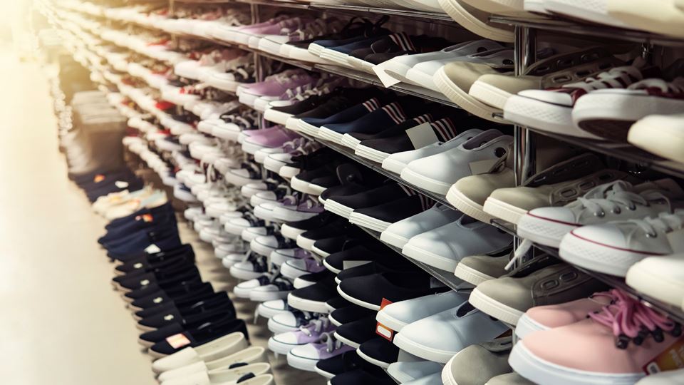 Schoenengigant sluit steeds vaker winkels wegens personeelstekort